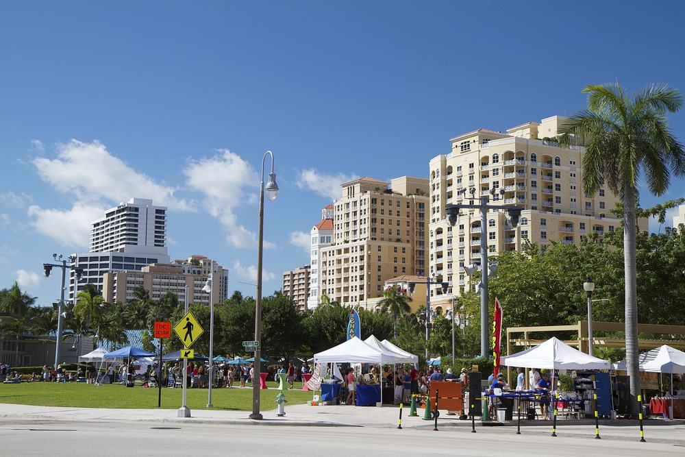 Downtown Deerfield Beach vehicle wrap and tint service area